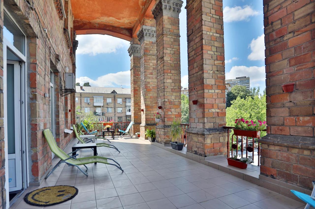 Light Life Hostel Киев Екстериор снимка