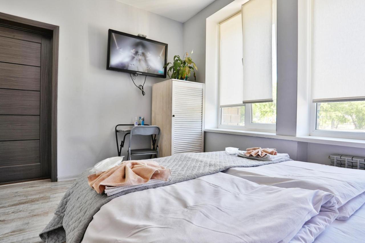 Light Life Hostel Киев Екстериор снимка