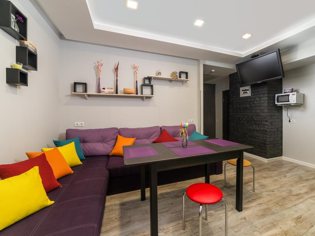 Light Life Hostel Киев Екстериор снимка